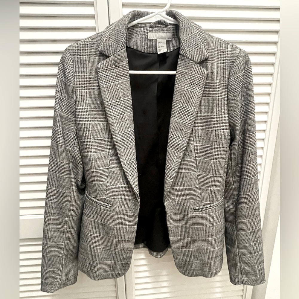 Fitted gray blazer from H&M